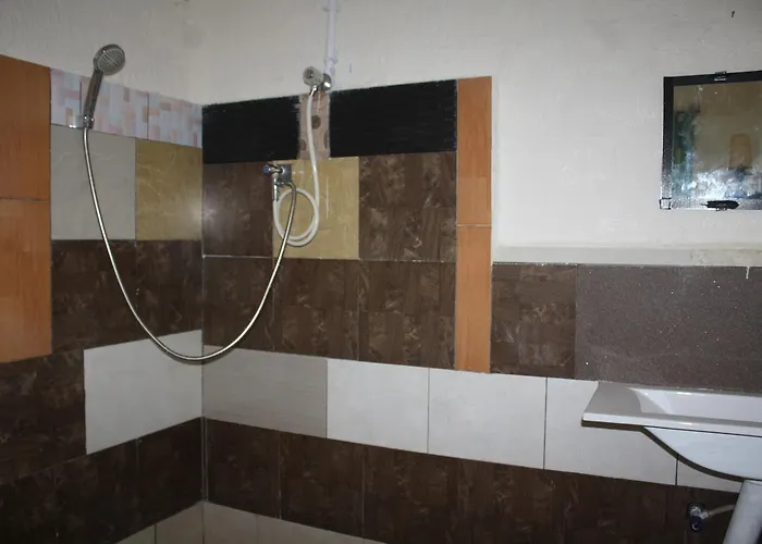 Hostal Ngurah *