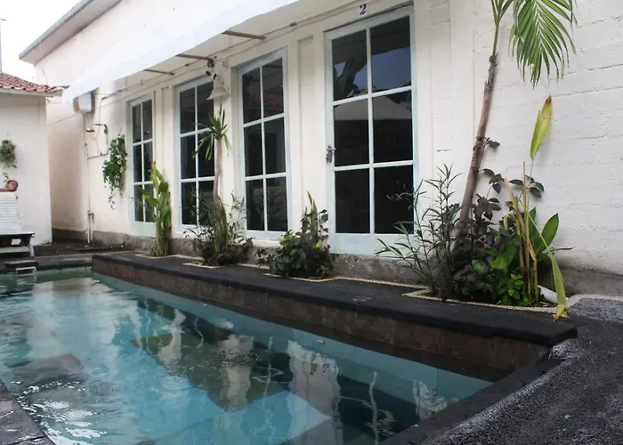 Hostal Ngurah *