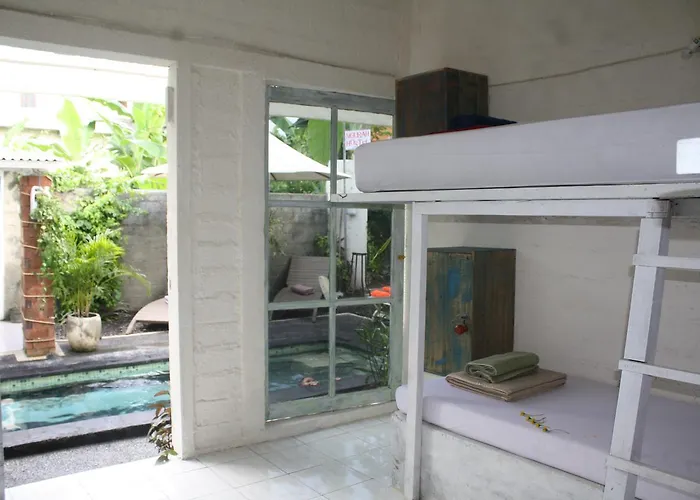 Hostal Ngurah *