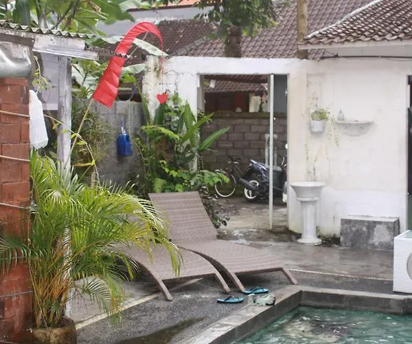 Hostal Ngurah *